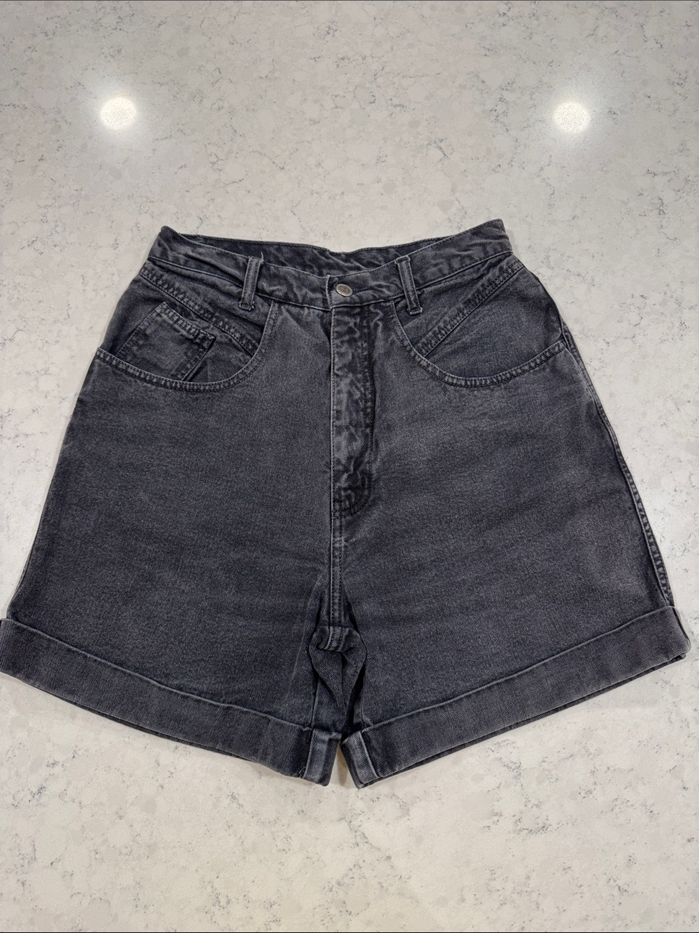Vintage Bill Blass High Waist Denim Women’s Size 8 Cuffed Mom Shorts 100% Cotton
